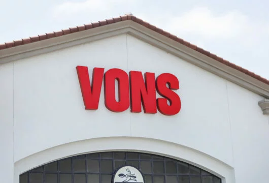 Vons sign above the front entrance of a store