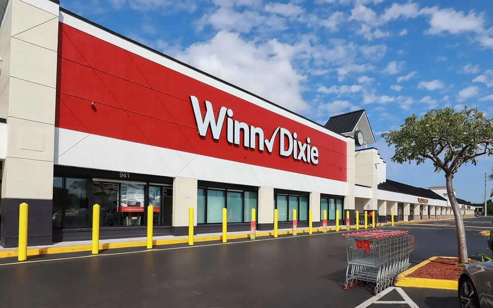 Exterior of a Winn-Dixie store