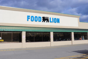 Exterior of a Food Lion store