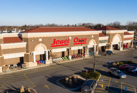 Exterior of a Jewel-Osco store that sells gift cards