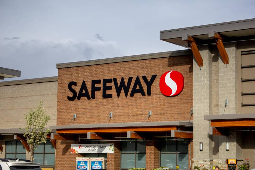 Safeway sign