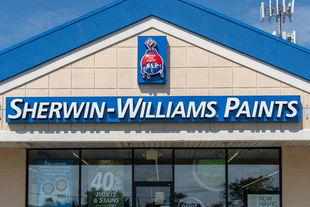 Sign above the front entrance of a Sherwin Williams store