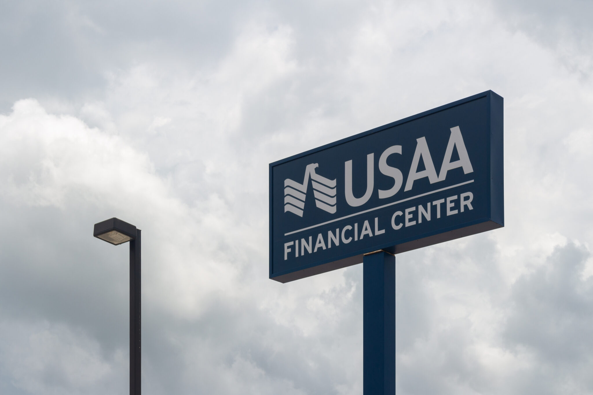 can i deposit a money order into my usaa bank account