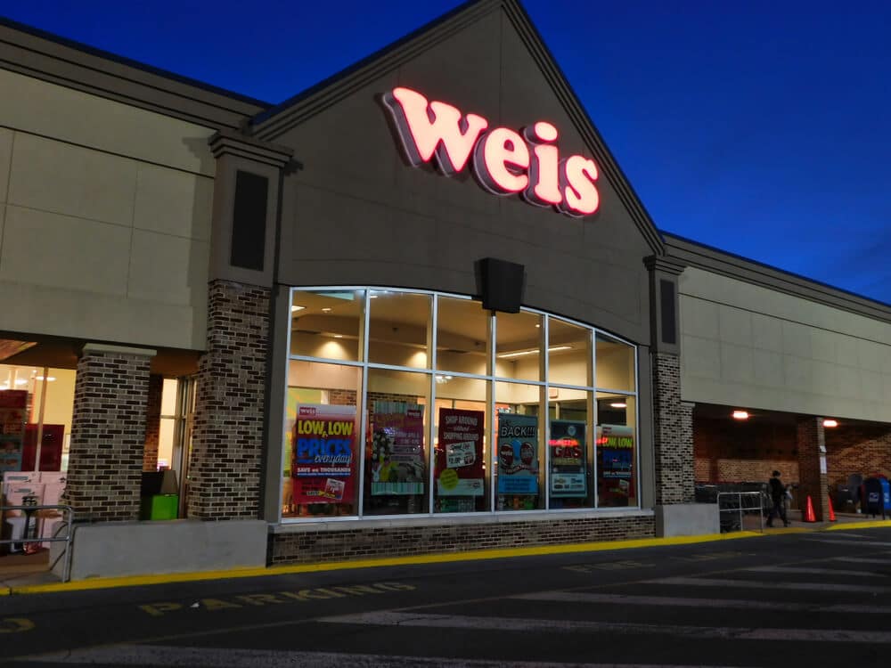Weis Markets storefront at night