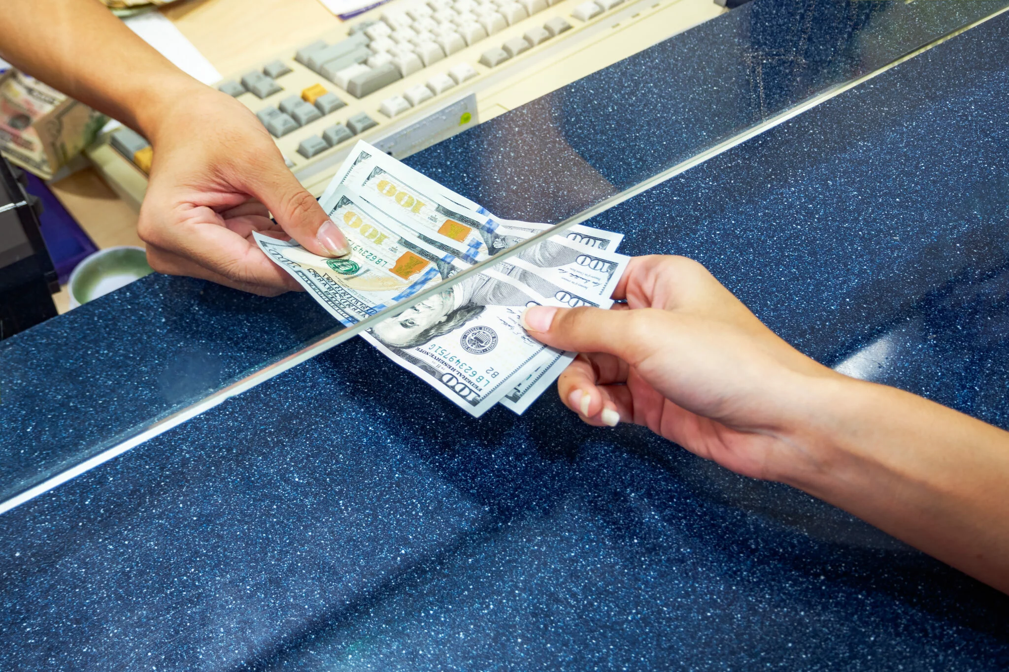 13 Places Where You Can Cash a ThirdParty Check First Quarter Finance