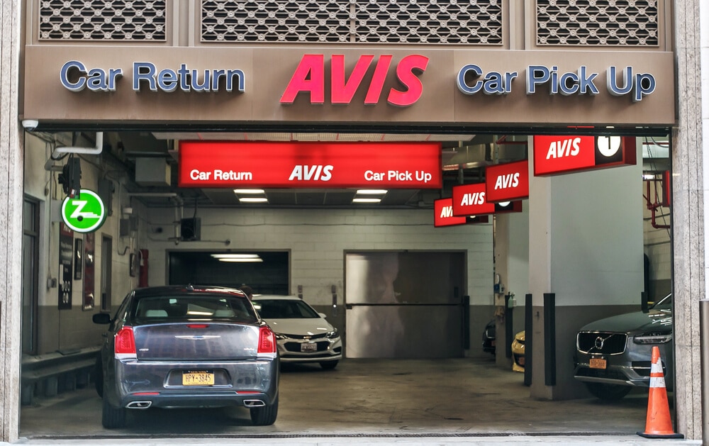 Avis car rental drop-off and pickup location